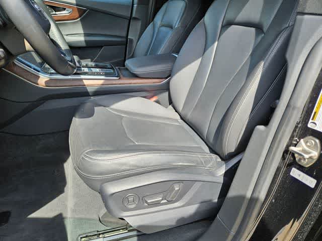 Thumbnail: 2019 Audi Q8 - 16