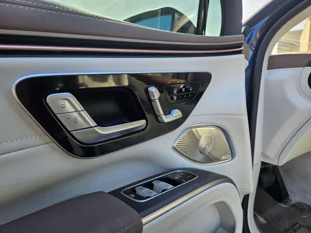 Thumbnail: 2023 Mercedes-Benz EQS - 14