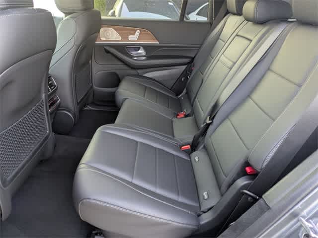 Thumbnail: 2025 Mercedes-Benz GLS - 17