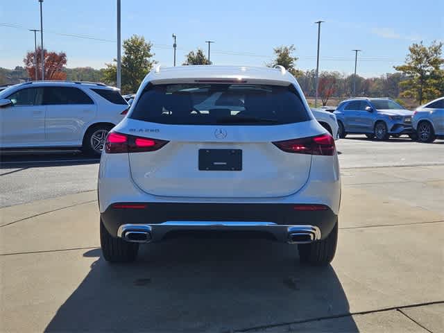 Thumbnail: 2026 Mercedes-Benz GLA - 6