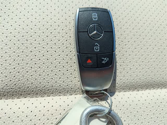 Thumbnail: 2026 Mercedes-Benz GLE - 31