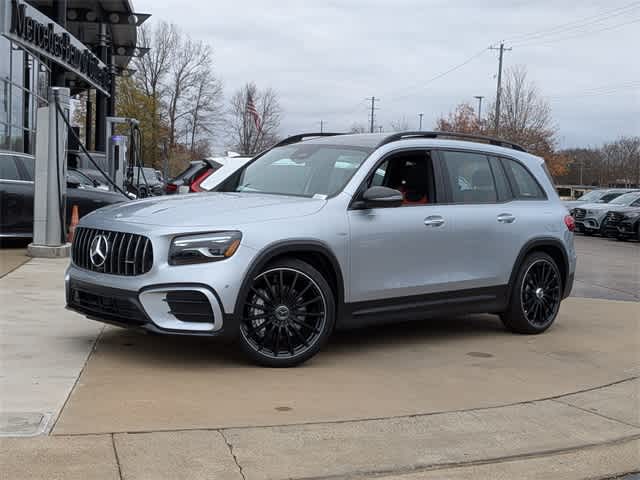 2026 Mercedes-Benz GLB AMG GLB 35's photo