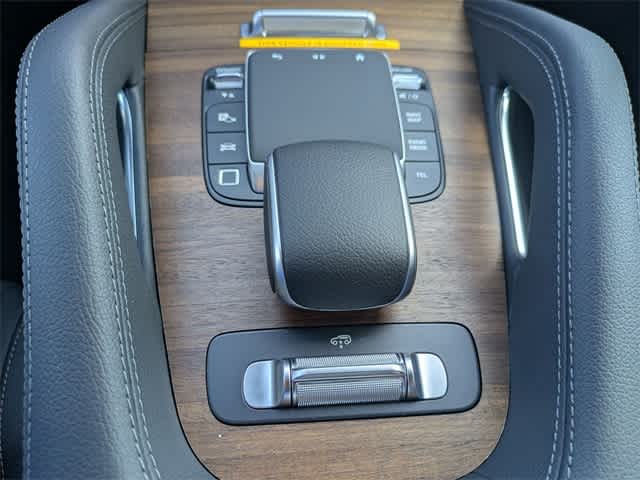 Thumbnail: 2025 Mercedes-Benz GLS - 30