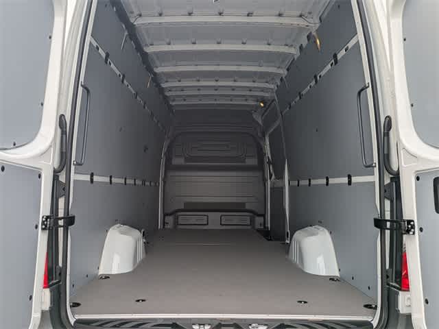 Thumbnail: 2024 Mercedes-Benz eSprinter - 27