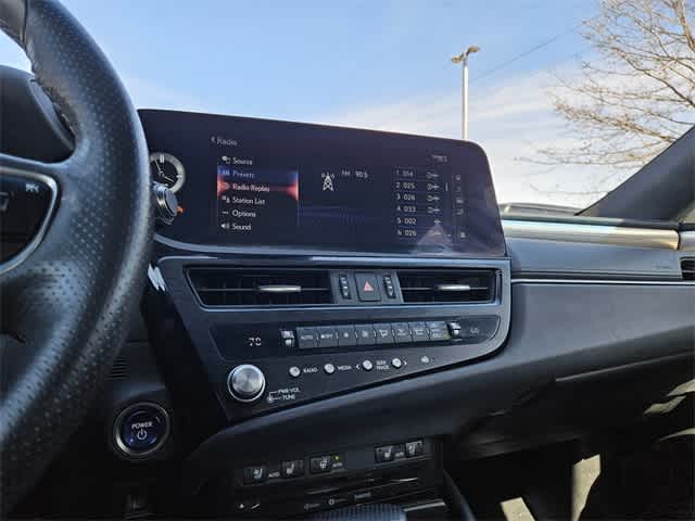 Thumbnail: 2022 Lexus ES - 27