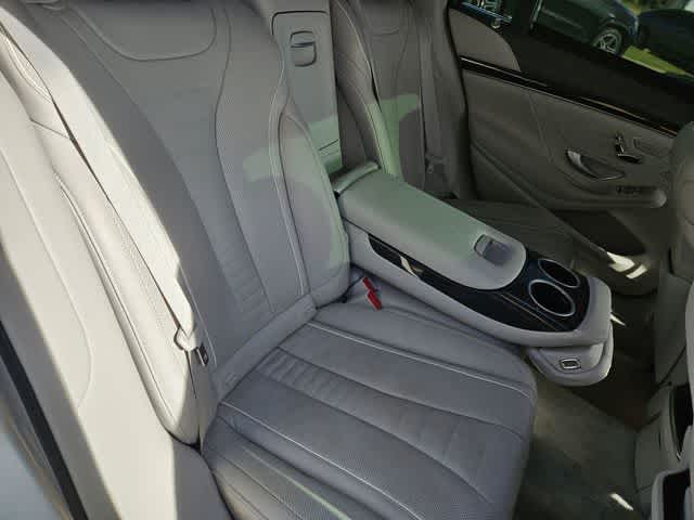 Thumbnail: 2016 Mercedes-Benz S-Class - 21