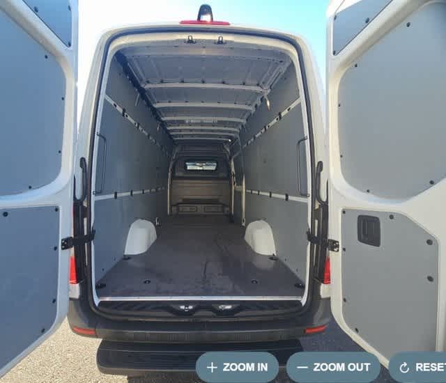 Thumbnail: 2024 Mercedes-Benz eSprinter - 3