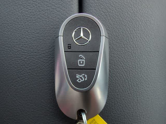 Thumbnail: 2026 Mercedes-Benz GLC - 34