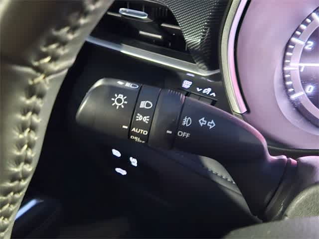 Thumbnail: 2023 Toyota Highlander - 22