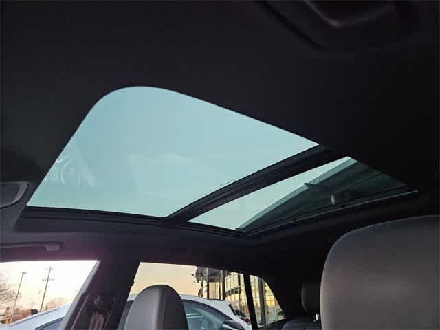 Thumbnail: 2025 Audi Q8 - 18