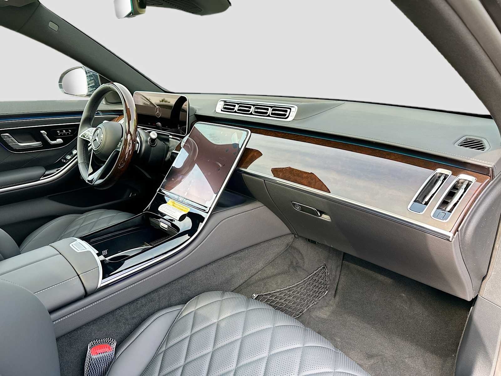 Thumbnail: 2026 Mercedes-Benz S-Class - 31