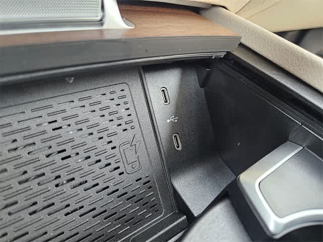 Thumbnail: 2026 Mercedes-Benz GLE - 30