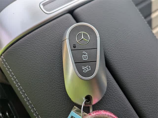 Thumbnail: 2026 Mercedes-Benz GLC - 34