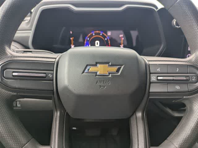 Thumbnail: 2023 Chevrolet Colorado - 22