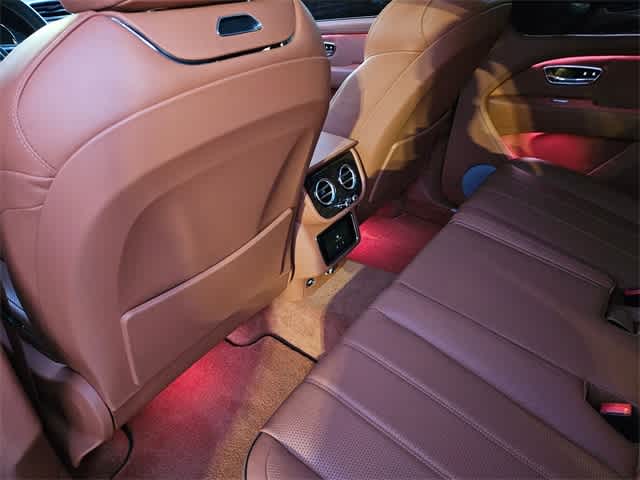 Thumbnail: 2023 Bentley Bentayga - 17