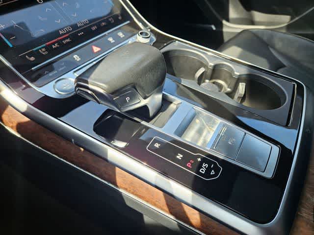 Thumbnail: 2019 Audi Q8 - 36