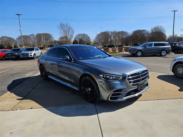 Thumbnail: 2023 Mercedes-Benz S-Class - 3