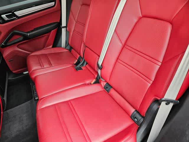 Thumbnail: 2023 Porsche Cayenne - 19