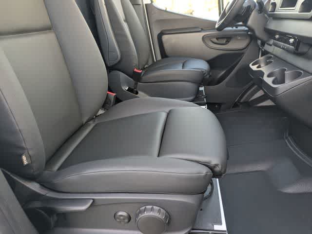 Thumbnail: 2026 Mercedes-Benz Sprinter - 21