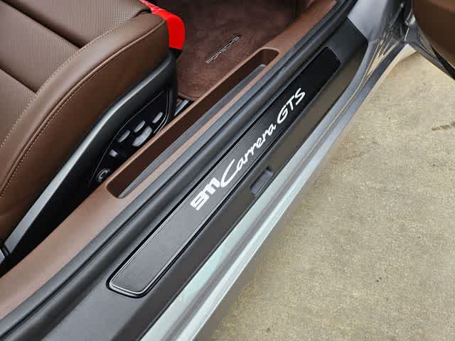 Thumbnail: 2026 Porsche 911 - 17