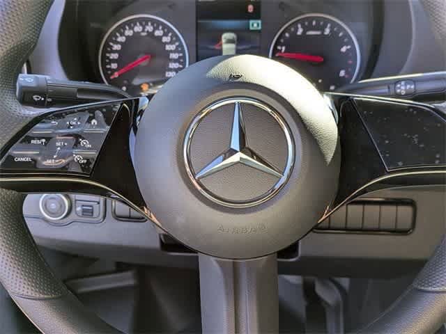 Thumbnail: 2025 Mercedes-Benz Sprinter - 19