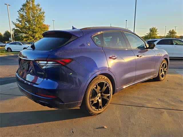 Thumbnail: 2022 Maserati Levante - 6