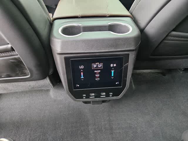 Thumbnail: 2025 GMC Yukon - 19