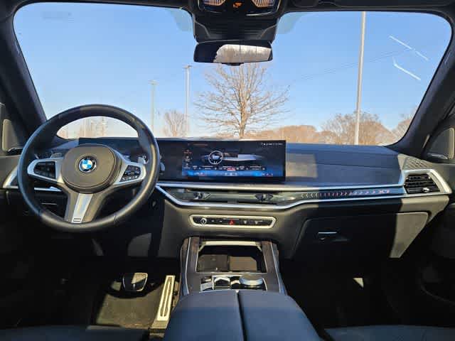 Thumbnail: 2025 BMW X7 - 19