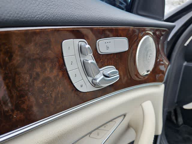 Thumbnail: 2022 Mercedes-Benz E-Class - 12
