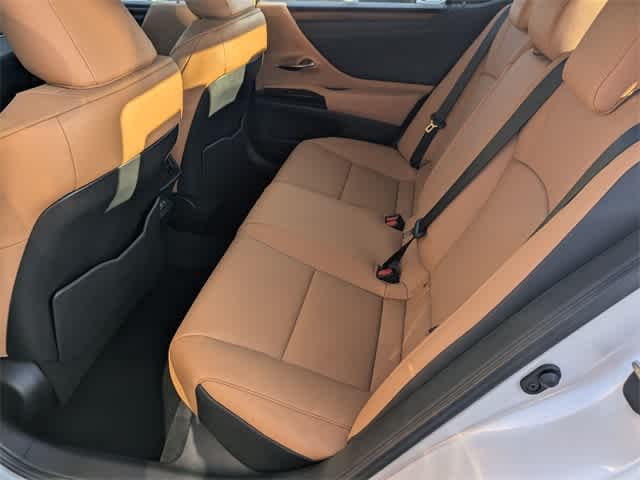 Thumbnail: 2025 Lexus ES - 19