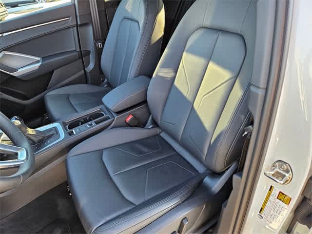 Thumbnail: 2025 Audi Q3 - 12