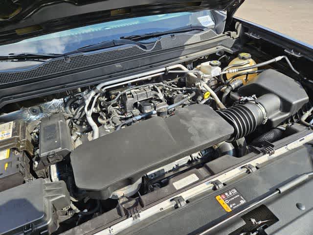 Thumbnail: 2024 Chevrolet Colorado - 14