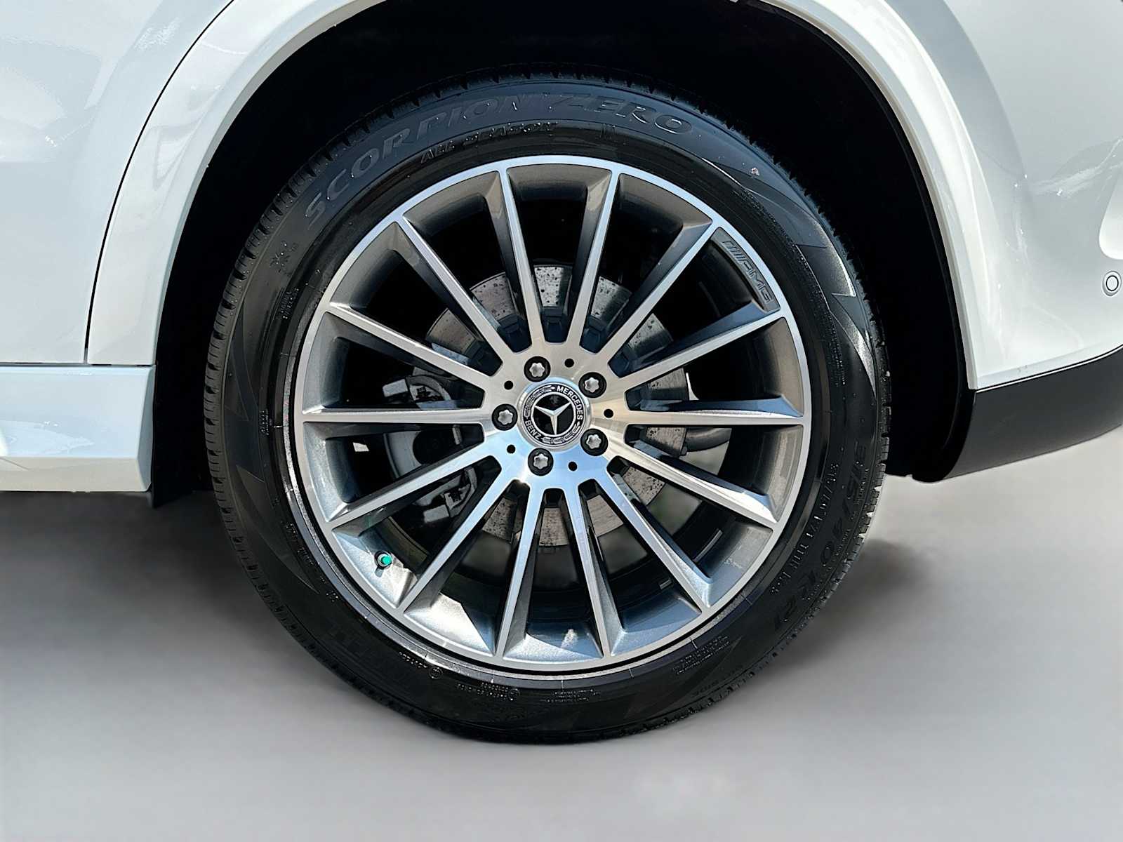 Thumbnail: 2026 Mercedes-Benz GLE - 32