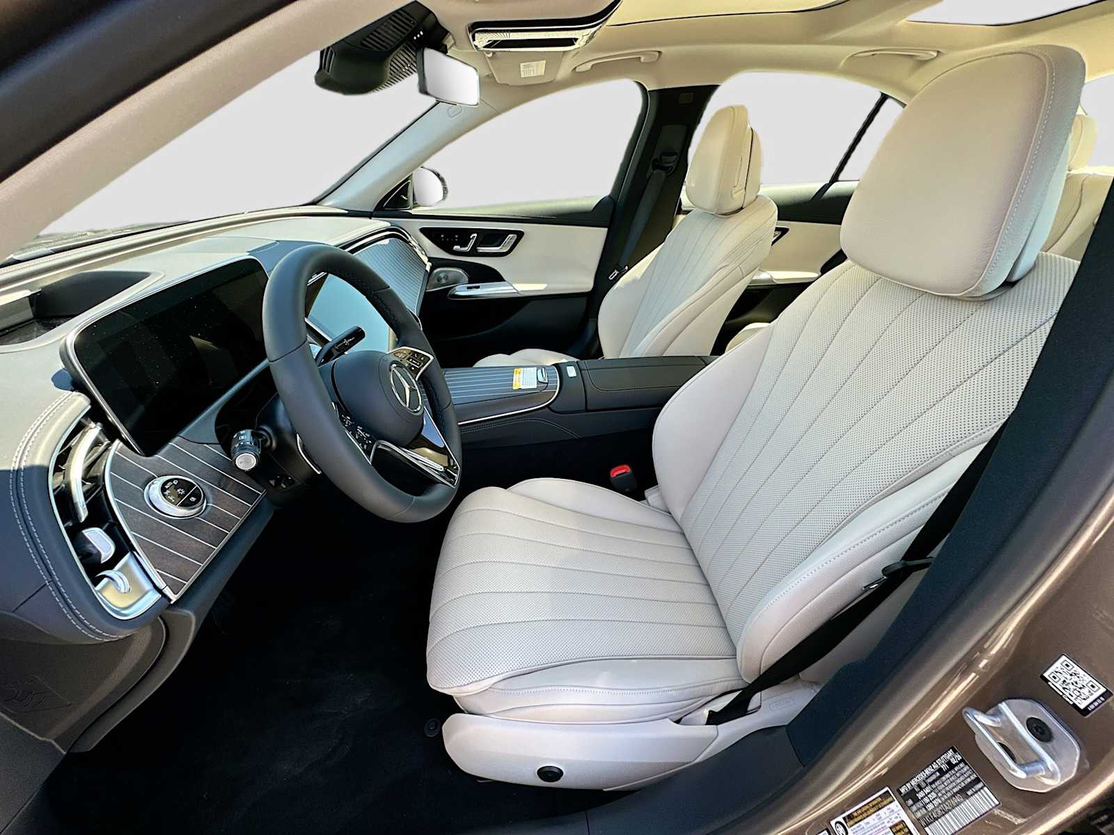 Thumbnail: 2026 Mercedes-Benz E-Class - 22