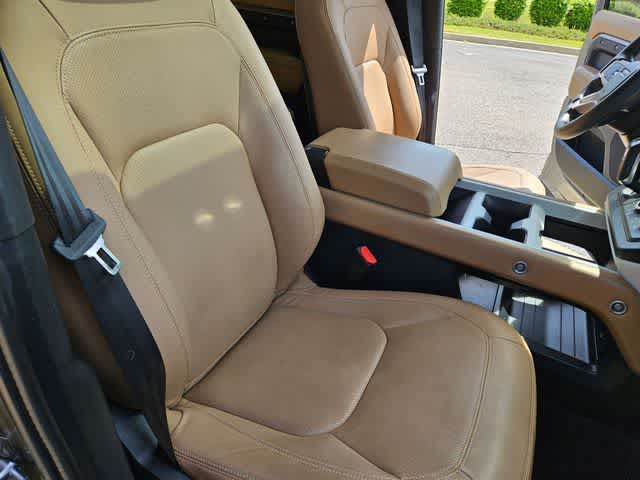 Thumbnail: 2025 Land Rover Defender - 24