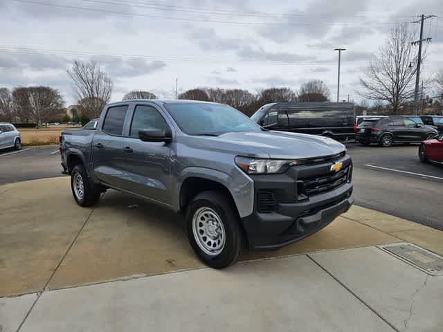 Thumbnail: 2023 Chevrolet Colorado - 4