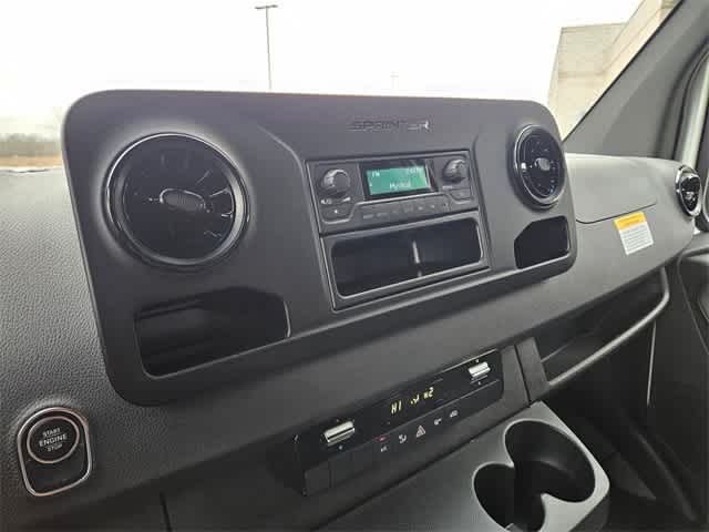 Thumbnail: 2026 Mercedes-Benz Sprinter - 27