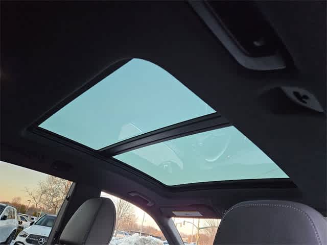 Thumbnail: 2025 Audi Q8 - 21