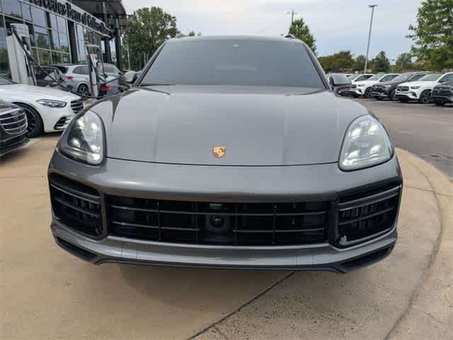 2021 Porsche Cayenne Turbo photo 3