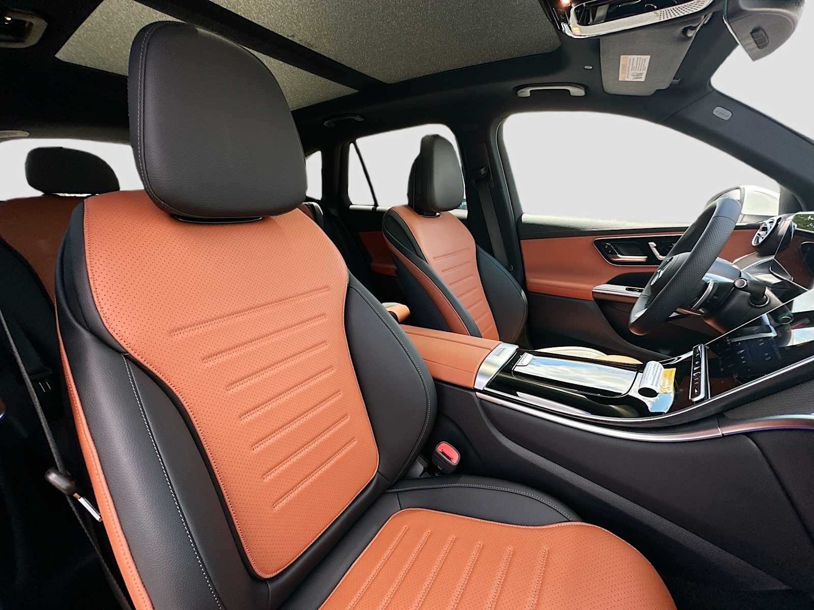 Thumbnail: 2026 Mercedes-Benz GLC - 29