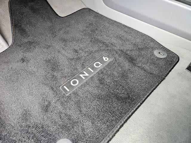 Thumbnail: 2023 Hyundai Ioniq 6 - 11