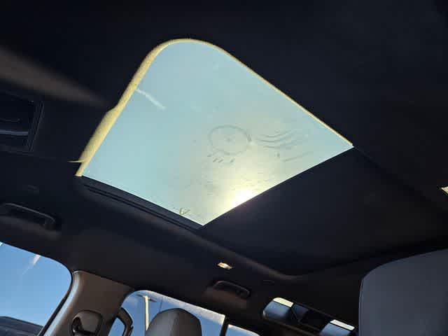 Thumbnail: 2025 Land Rover Defender - 18