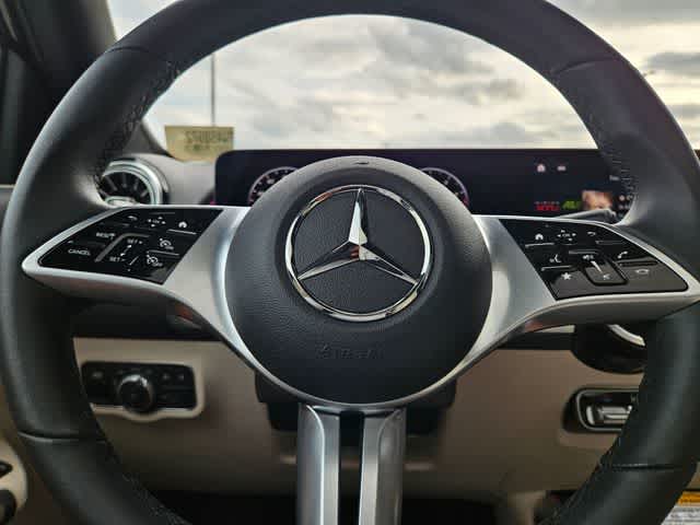 Thumbnail: 2026 Mercedes-Benz GLB - 24