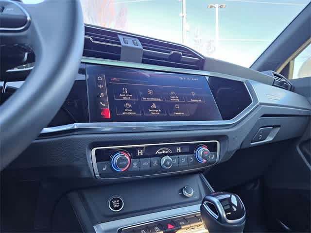 Thumbnail: 2025 Audi Q3 - 27