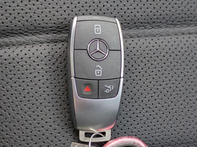 Thumbnail: 2026 Mercedes-Benz GLE - 34