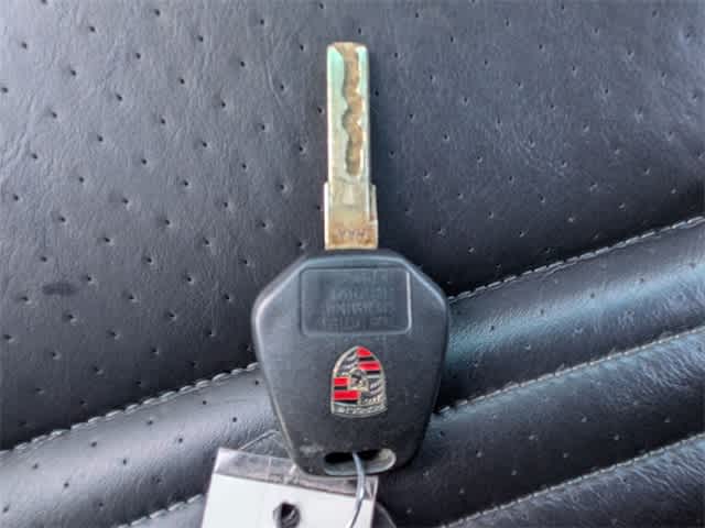 Thumbnail: 2001 Porsche 911 - 33