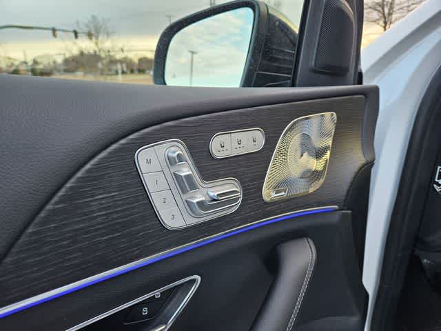 Thumbnail: 2026 Mercedes-Benz GLE - 15