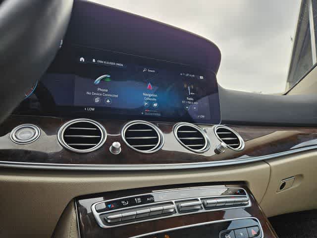 Thumbnail: 2022 Mercedes-Benz E-Class - 27