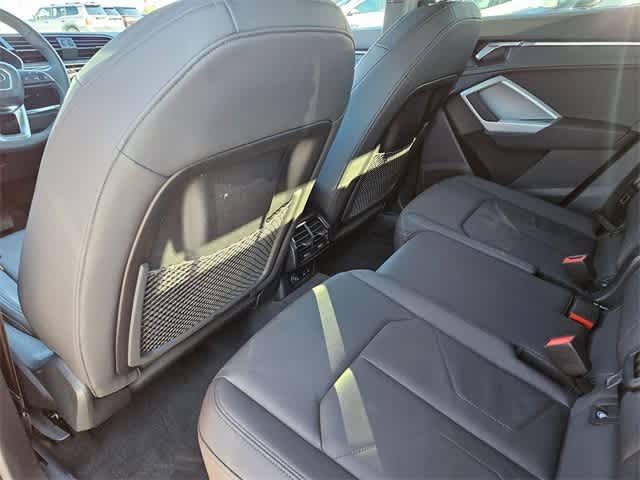 Thumbnail: 2025 Audi Q3 - 17