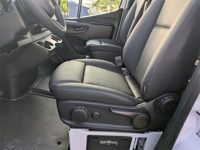 Thumbnail: 2025 Mercedes-Benz Sprinter - 16